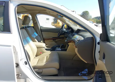 2009 Honda Accord 2.4 Ex-L from USA, damaged, VIN 1HGCP26829A113992